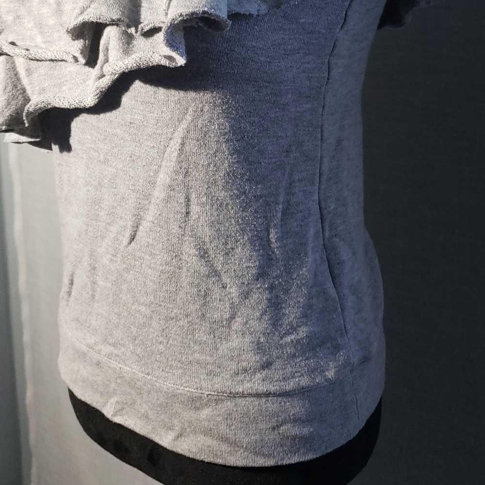 Chelsea28 Ruffled Sweatshirt - Picture 4 of 6